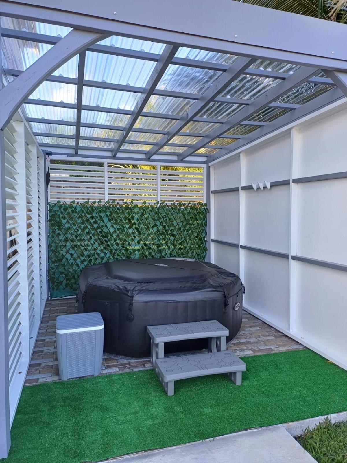 Citronnelles Apartment Case-Pilote Exterior photo